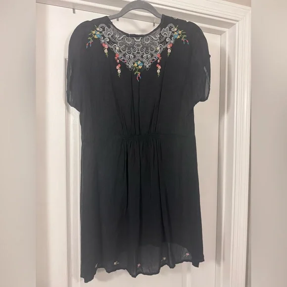 Johnny Was Black Tunic with Multicolor Floral Embroidery - Picture 6 of 8